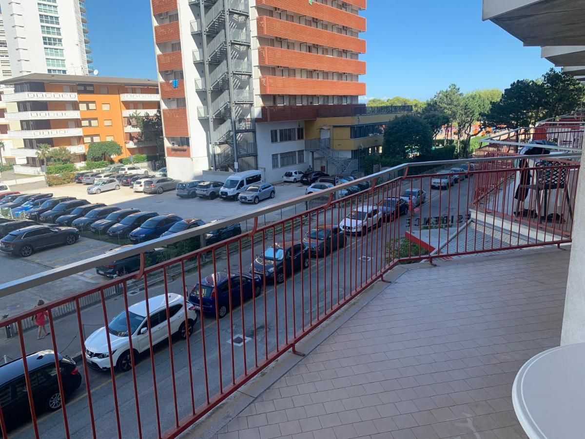Condominio Cristallo Lignano Sabbiadoro Luaran gambar