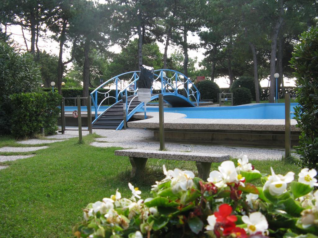 Condominio Cristallo Lignano Sabbiadoro Luaran gambar